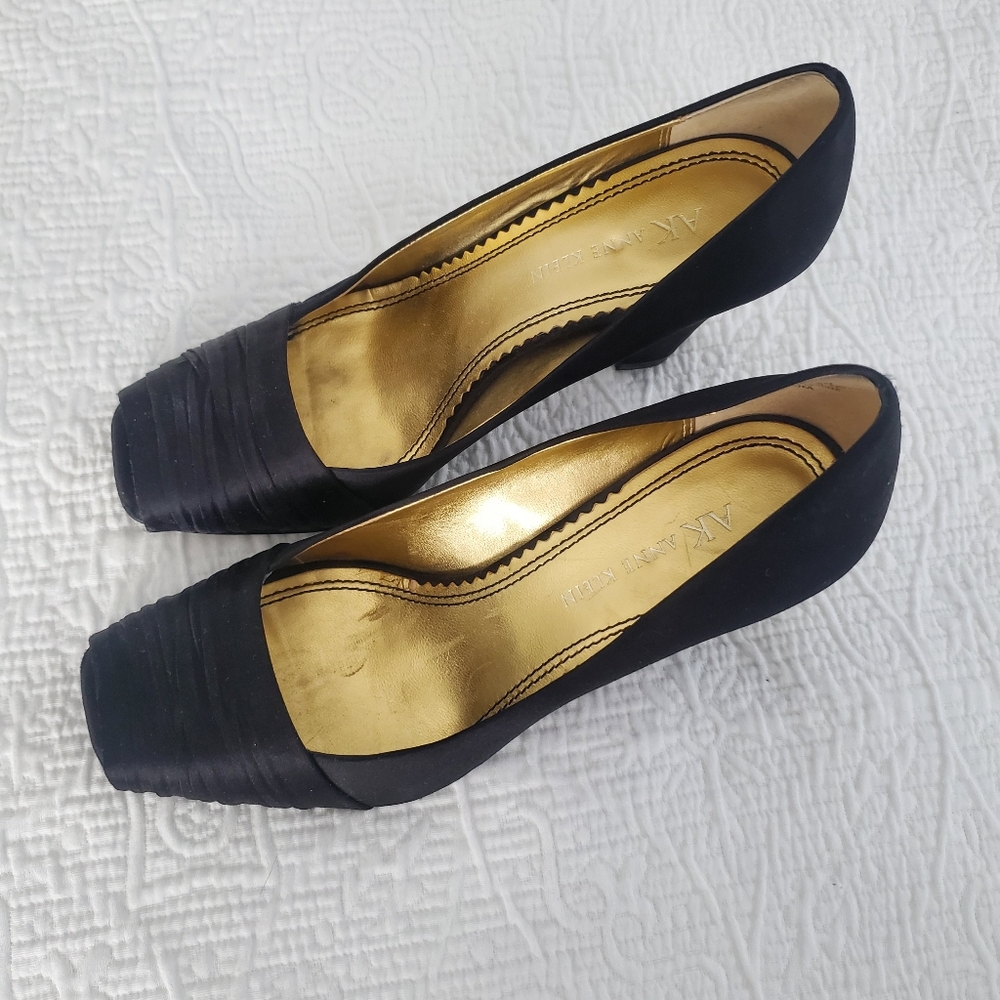 Anne Klein Size 6 Formal